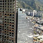 Maduro crea comisión presidencial para recuperación de la Torre de David (+Video)