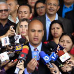 Héctor Rodríguez introduce recurso de nulidad ante el TSJ por intento de golpe de Estado de la Asamblea Nacional