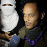 Terrorista Oscar Pérez reaparece en marcha de la MUD: Coincide con Requesens y llama a hora cero