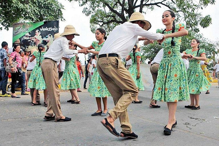 Elorza La fiesta llanera en honor a San José Alba Ciudad 96.3 FM