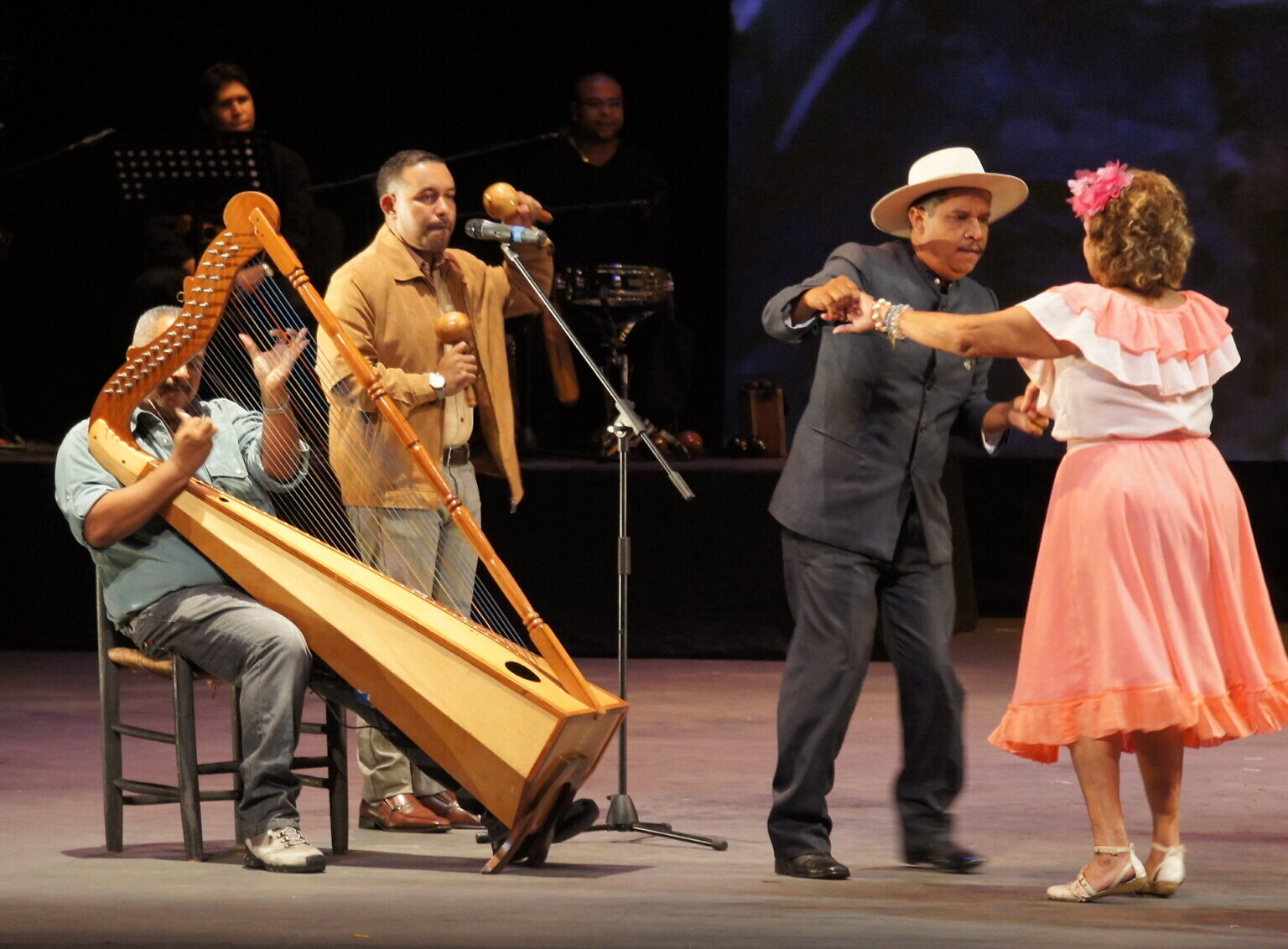 Mirandinos celebran aniversario de la declaratoria del joropo como