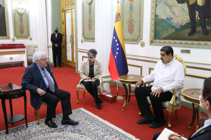 President Maduro meets with UN Under-Secretary-General for Humanitarian Affairs Martin Griffiths at Miraflores Palace, Caracas. Photo: Presidential Press.