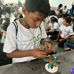 En fotos: Niños y niñas rinden homenaje a Fruto Vivas