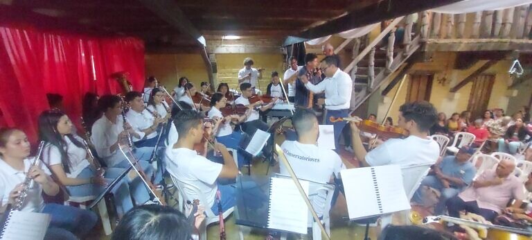 Jóvenes músicos rindieron homenaje sinfónico al cantor Alí Primera en Quíbor