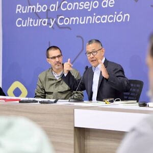 Villegas denunció que corporaciones definen agenda cultural de algunos gobiernos en Latinoamérica y el mundo