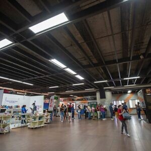 Usuarios del Metro elogiaron iniciativa de Filven Miranda en estación Petare