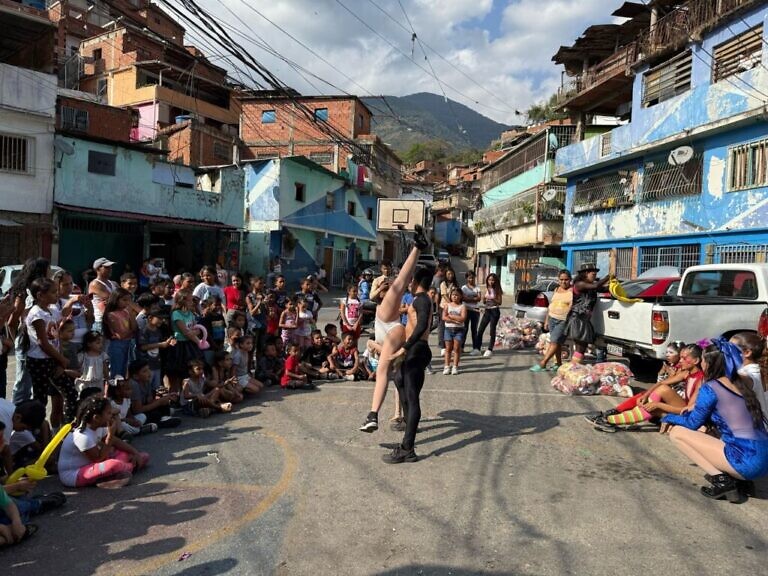 Gobierno Bolivariano celebra Día Mundial del Circo y exalta el arte circense