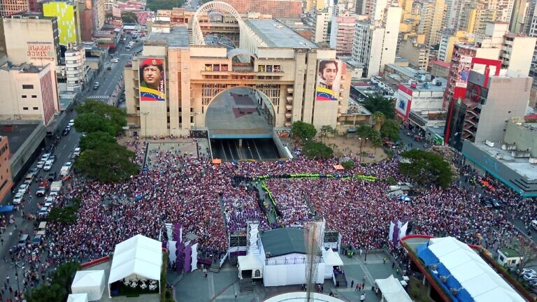 Miles de devotos acompañaron al Nazareno de San Pablo en procesión en Caracas