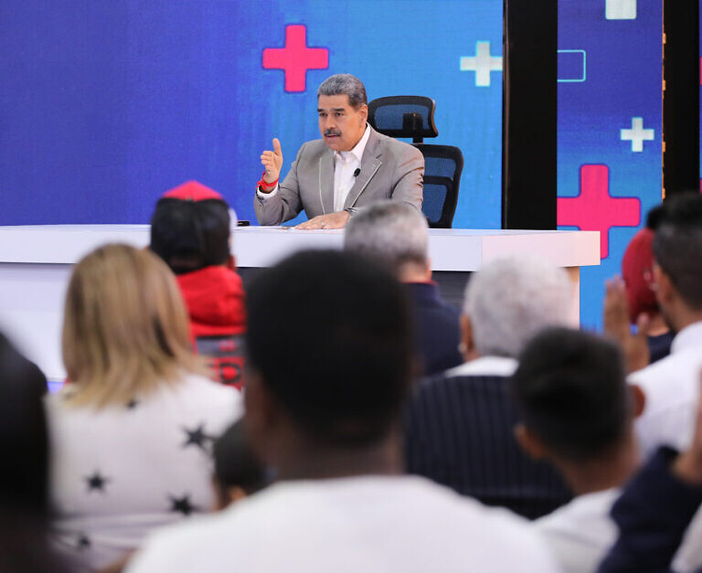 Denuncia Maduro posible ataque de falsa bandera a plataformas de ExxonMobil para justificar agresión contra Venezuela