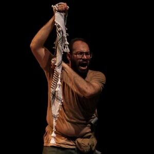 Obra teatral “El héroe nunca muere” mantiene viva la memoria de Palestina