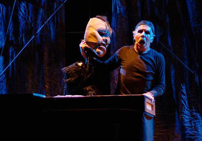 Compañía chilena Viaje Inmóvil presentó “Frankenstein o el moderno Prometeo” en el FITP2025