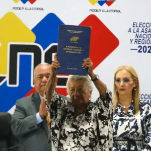 CNE proclama y adjudica cargos a diputados electos el 25 de mayo