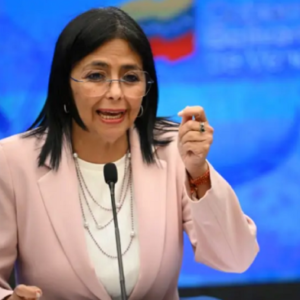 Vicepresidenta rechaza intromisión de Barnett en tema del Esequibo