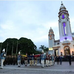 Realizaron actos en el Panteón Nacional por los 204 años de la Batalla de Carabobo