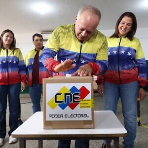 Diosdado Cabello resalta rapidez y transparencia del voto