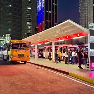 Inauguran terminal terrestre de paso rápido “Ruta 421” en Plaza Venezuela