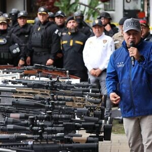 Capturados dos operadores de atentado frustrado en Plaza Venezuela, junto a gran lote de armas de alto calibre