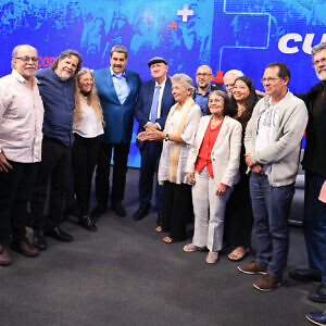 Maduro resalta el Premio Libertador al Pensamiento Crítico como impulso para renovar estrategias emancipadoras