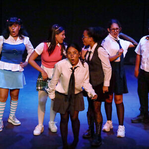 Presentan adelanto de obra teatral “Un día de Julio o Quién fuera Verne”