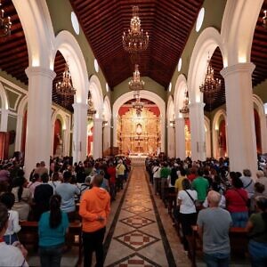 Realizan vigilias en varias ciudades de Venezuela a horas de la canonización de José Gregorio Hernández y Carmen Rendiles