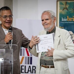 Luis Britto García declarado Portador Patrimonial de la Nación y honrado con el Premio Alí Primera