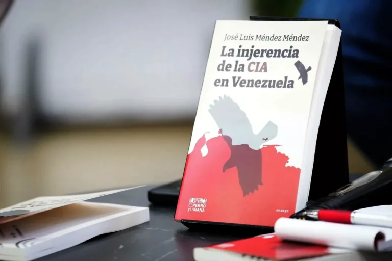 Presentaron libro que revela injerencia de la CIA en Venezuela