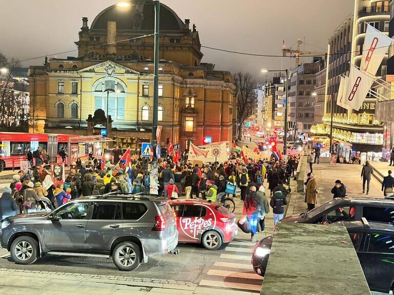Movimientos sociales protestaron en Noruega contra entrega del Nobel de la Paz a María Corina Machado