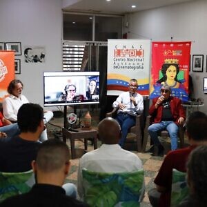 Ministro Villegas conversó sobre lo afirmativo venezolano en la producción audiovisual durante el Festival de Cine Cumbe