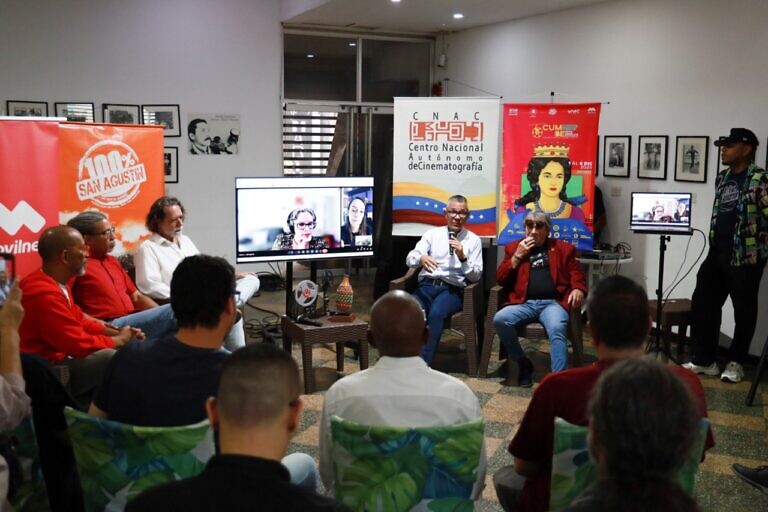 Ministro Villegas conversó sobre lo afirmativo venezolano en la producción audiovisual durante el Festival de Cine Cumbe