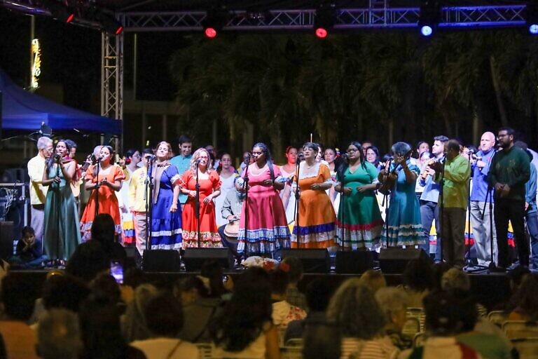 El Pregón Navideño iluminó este sábado la plaza de La Juventud en Caracas (+Fotos)