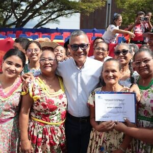 Maestros y practicantes del joropo recibieron réplica del certificado de su inscripción en la Unesco como Patrimonio de la Humanidad
