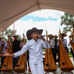 EN FOTOS: Ministro Ernesto Villegas visitó comunas en San Fernando de Apure