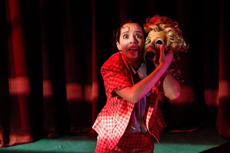 “Una dosis de deseo”: La Penumbra estrena un metateatro que reflexiona sobre la creación artística