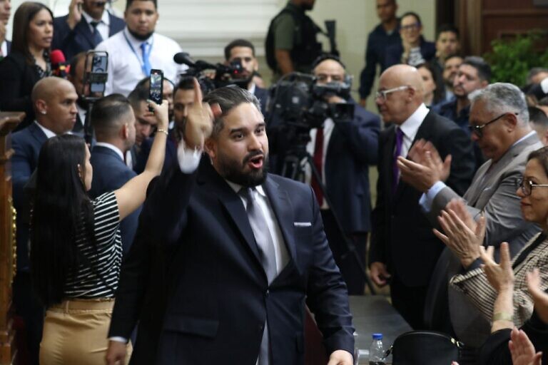 Diputado Nicolás Maduro Guerra: ¡Si EEUU es Monroe, nosotros somos Simón Bolívar!