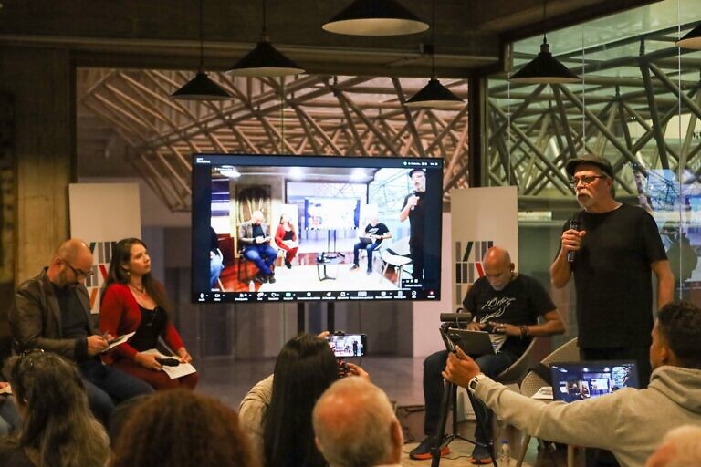 Especialistas condenaron en el foro “Bolívar vs. Monroe” la agresión militar contra Venezuela