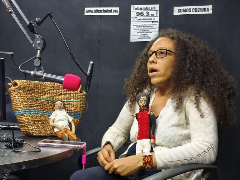 Yelitza López: La muñeca de trapo como puente educativo y herramienta de memoria histórica