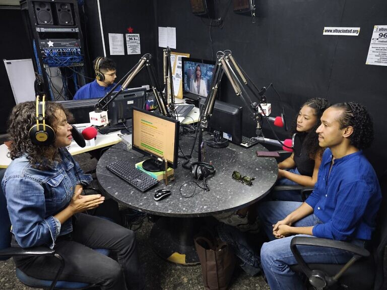 Talleres de Bolsillo: El Centro TET ofrece formación artística accesible con más de 10 disciplinas