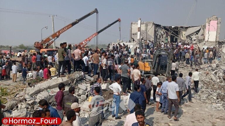 Al menos 85 alumnas muertas y decenas heridas tras ataque israelí contra una escuela en Irán