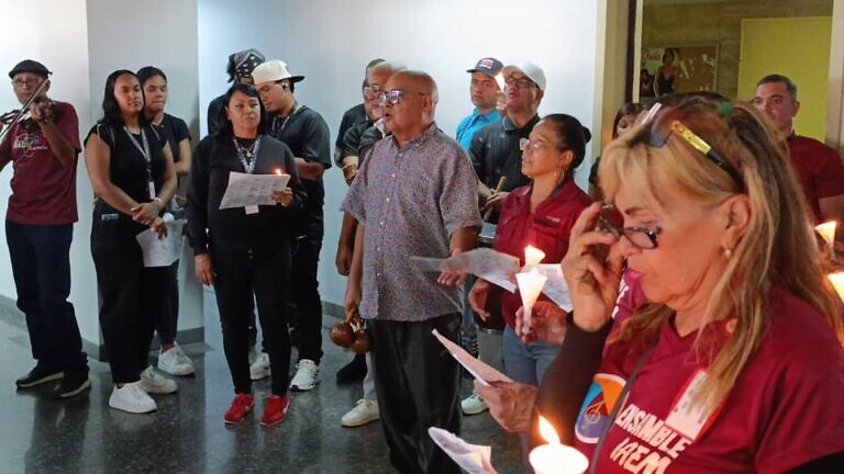 Instituto de las Artes Escénicas y Musicales celebra inicio de su 20° aniversario con la tradicional Paradura del Niño