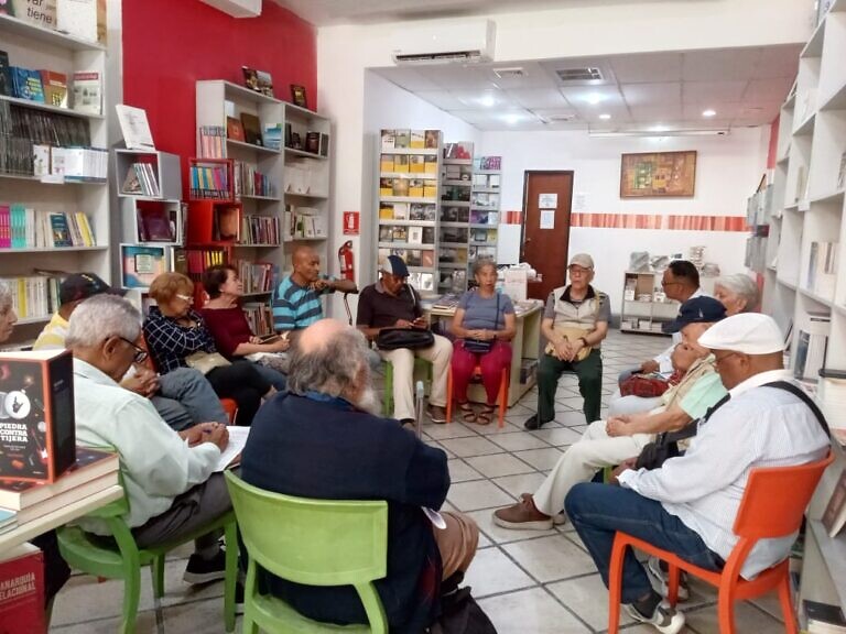 Conversatorio “Formación Bolivariana y Socialista vs. Monroe, la doctrina del mal” se realizó en la Librería del Sur Orlando Araujo