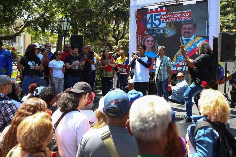 Realizaron Marcha de los Claveles en Caracas honrando a Alí Primera (+Fotos)