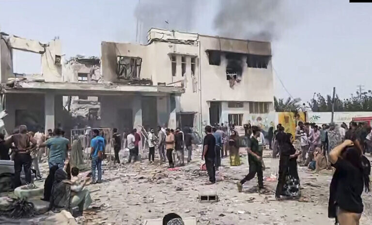 ¿Se debe confiar en las “inteligencias” artificiales? La disputa entre Grok y la agencia EFE por el ataque a la escuela en Irán