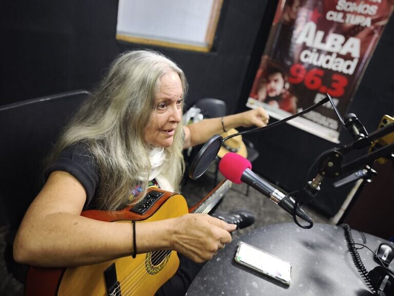 Leonor Fuguet: “Llegué a ser invisible para hacer visible a la Madre Tierra; hoy el premio es para las dos”