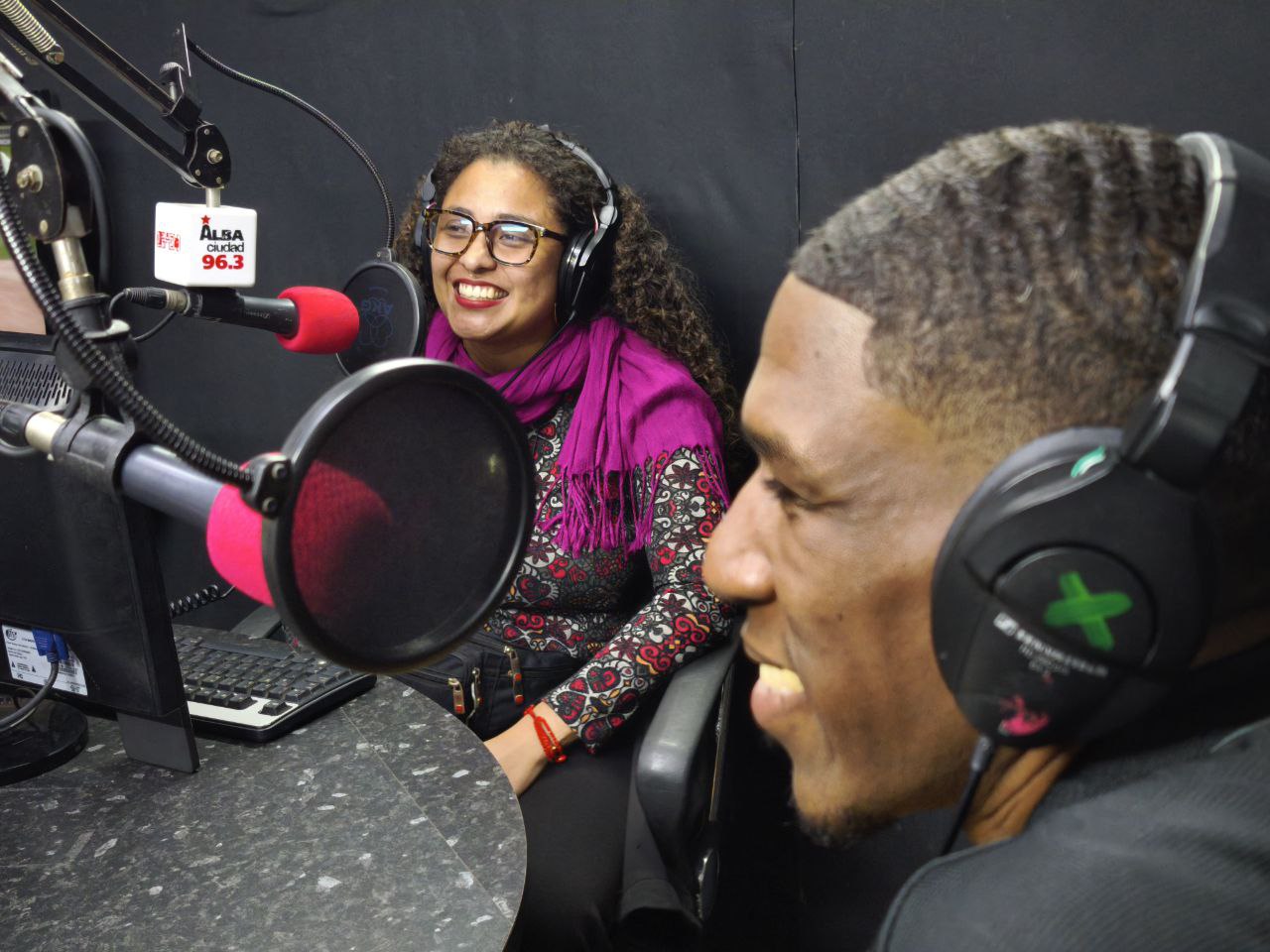 Lizzie Marú, Sandino y el Proyecto Colibrí del Chiquero: Una fusión de raíces y melancolía que alegraron la Casa de la Cultura Ali Primera