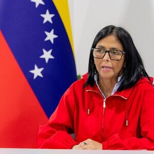 Delcy Rodríguez: Paro de transporte se fraguó en el exterior