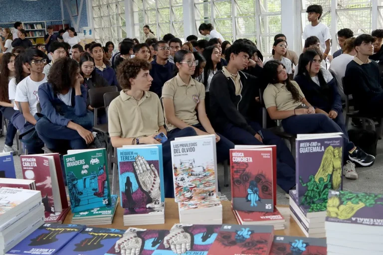 Cenal conecta a jóvenes con identidad latinoamericana a través de la lectura