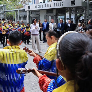 Delcy Rodríguez participó en acto conmemorativo por el Día Nacional del Cuatro