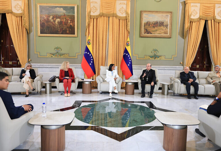 Presidenta encargada se reunió con líderes religiosos del país en el marco del Programa de Convivencia y Paz