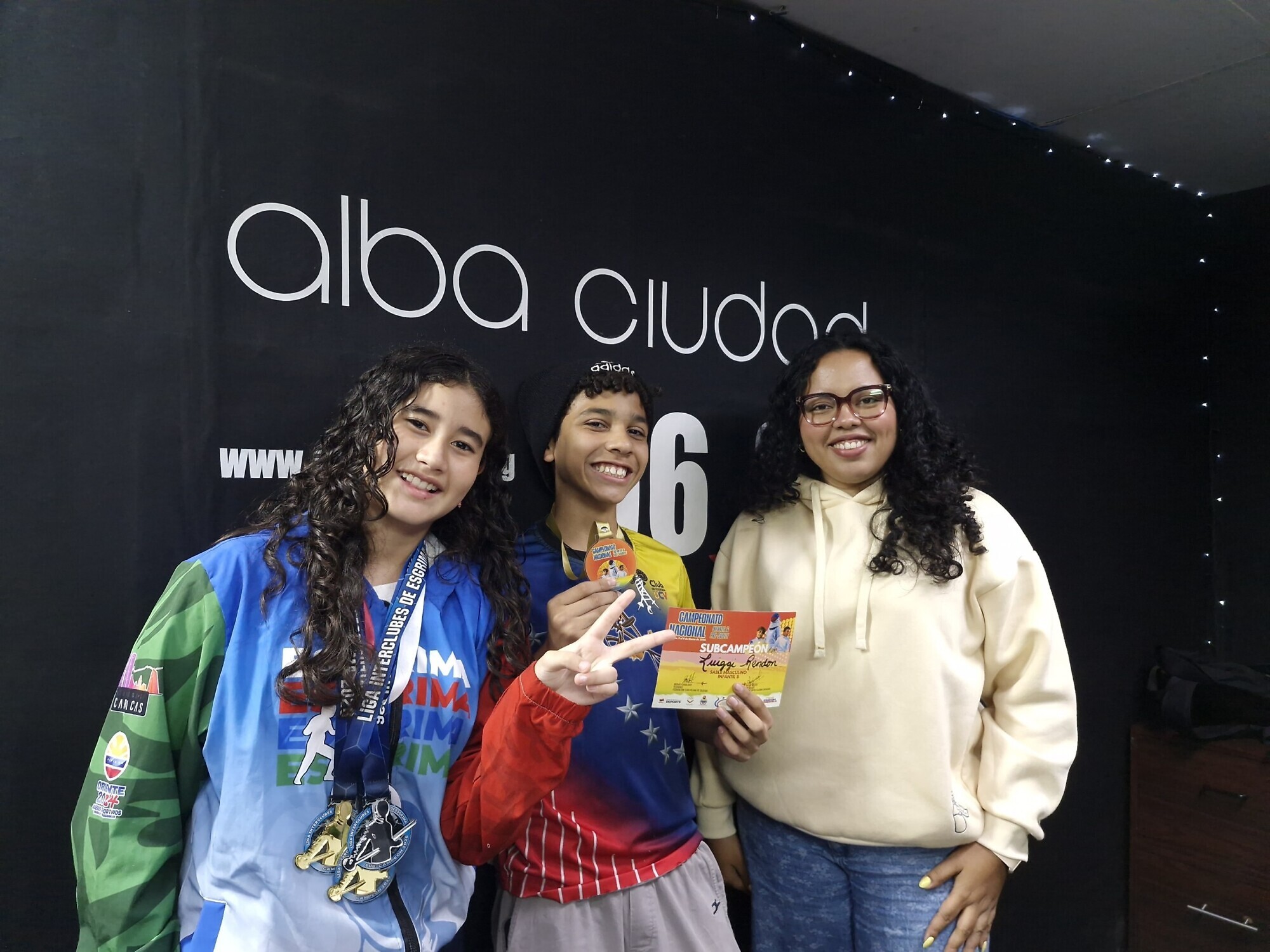 La nueva sangre de la esgrima venezolana: Luigi Rendón y Jocelyn Mauro brillan en el Nacional Infantil 2026