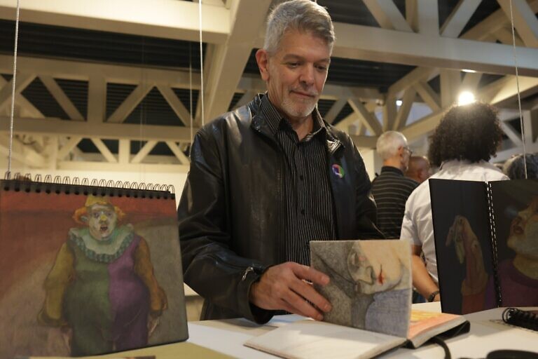 “Eros Circus” del artista Carlos Sánchez Vega se expone en el Museo de la Estampa y el Diseño